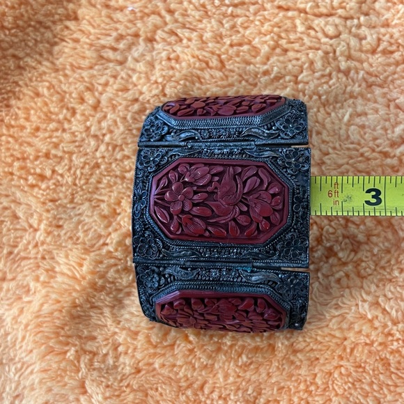 Wide Antique Chinese Export Cinnabar and Silver Filigree Bracelet - Picture 11 of 12